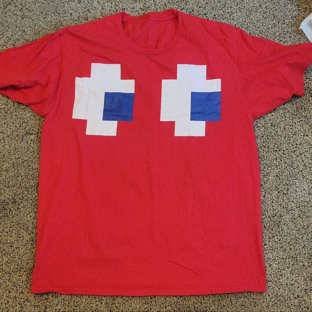 PacMan Red Ghost Tee sz Large